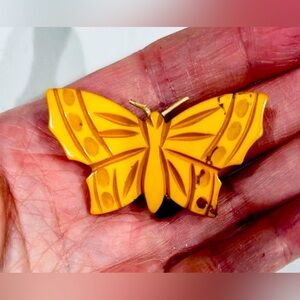 Vintage 1940s Bakelite Butterfly Brooch/Pin Butterscotch AMAZING FIND